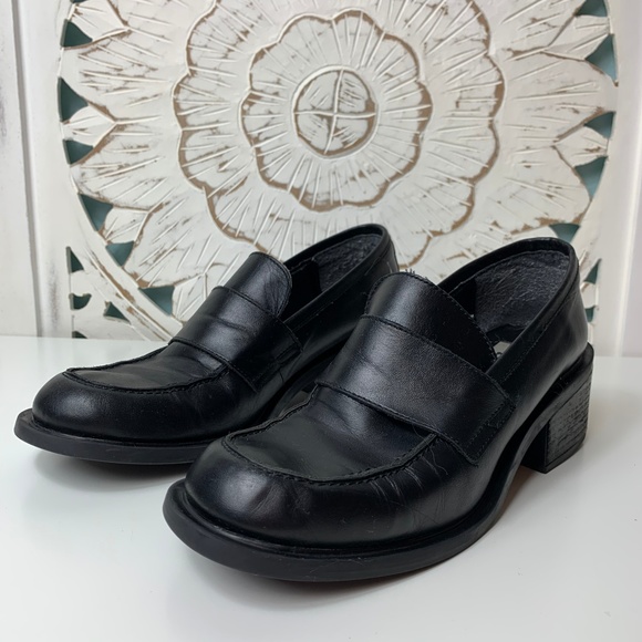 Dkny Shoes - DKNY Black Leather Womens Heel Loafers